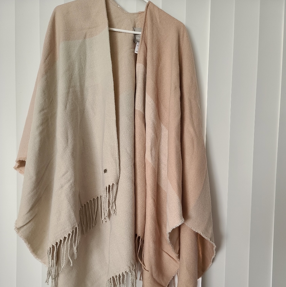 NWT SOIA & KYO cardigan crossover